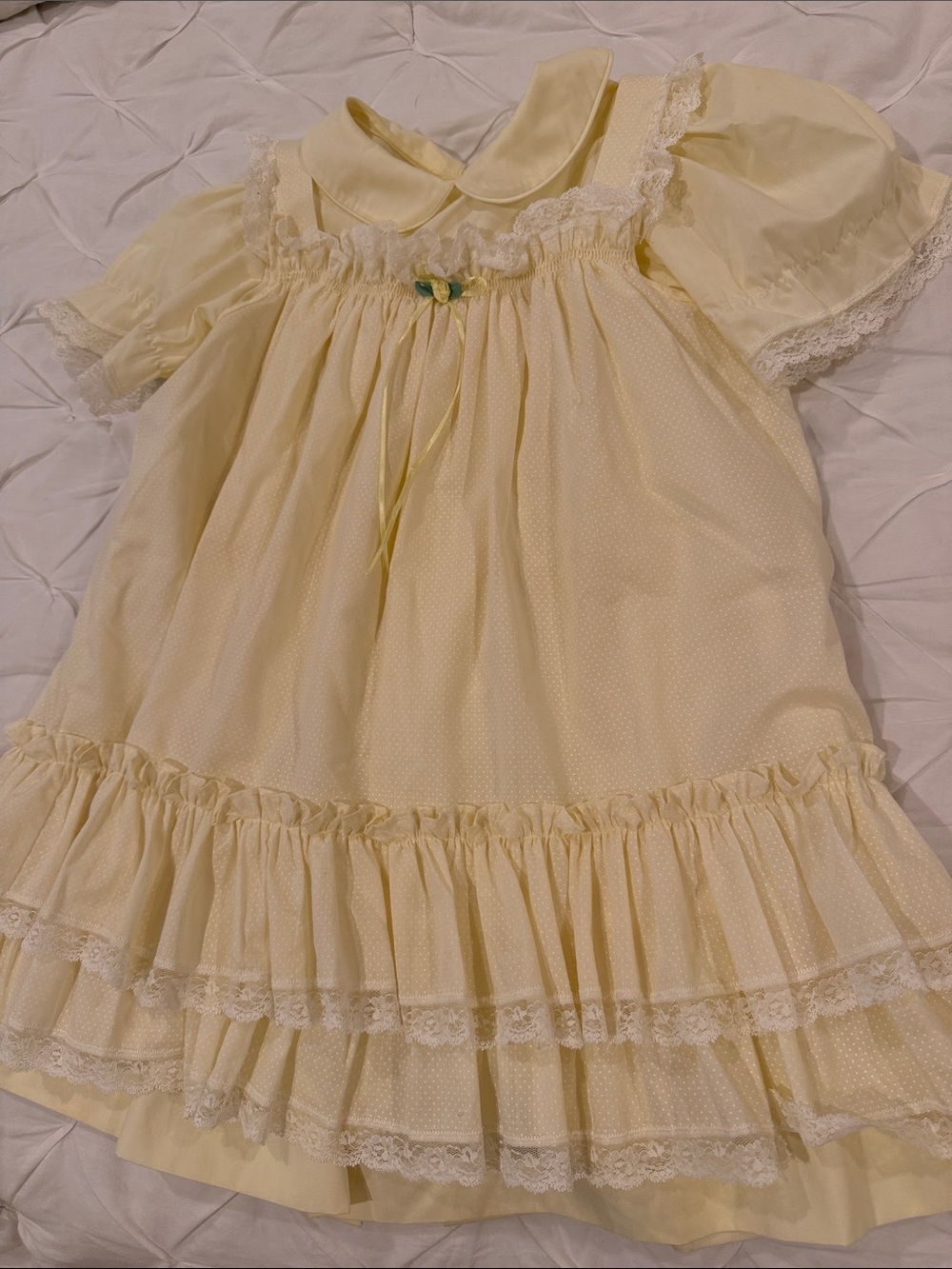 Bryan Sweet Yellow Layered Lace  Dress Size 6